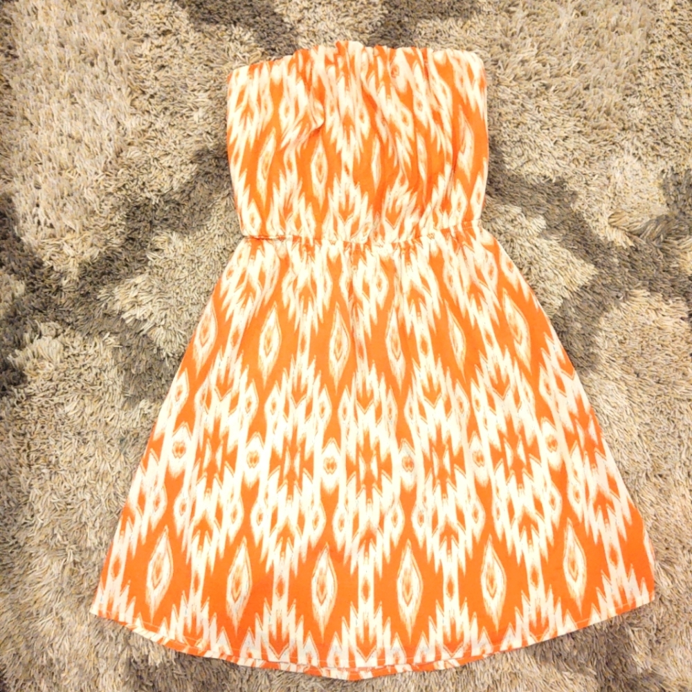 Strapless dress